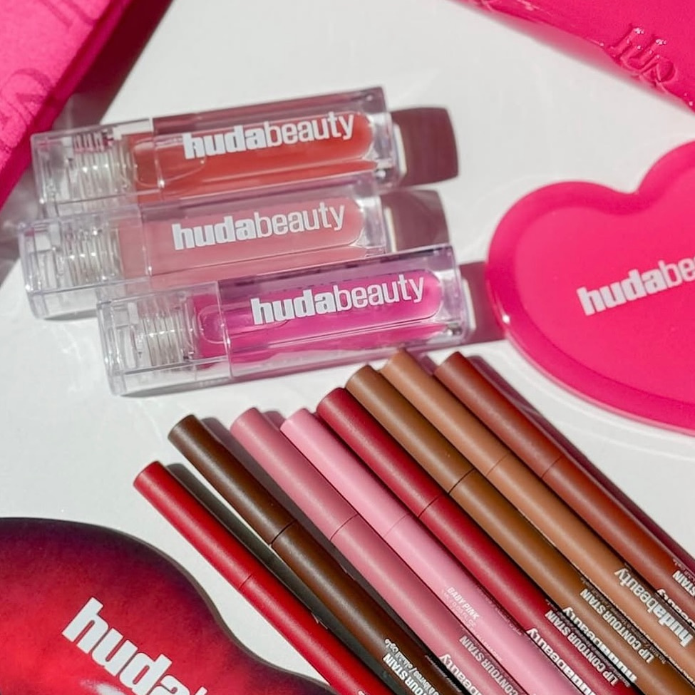 Gloss Labial Multicolorido Rar - Huda Beauty Makeup Bag avaliação e preço