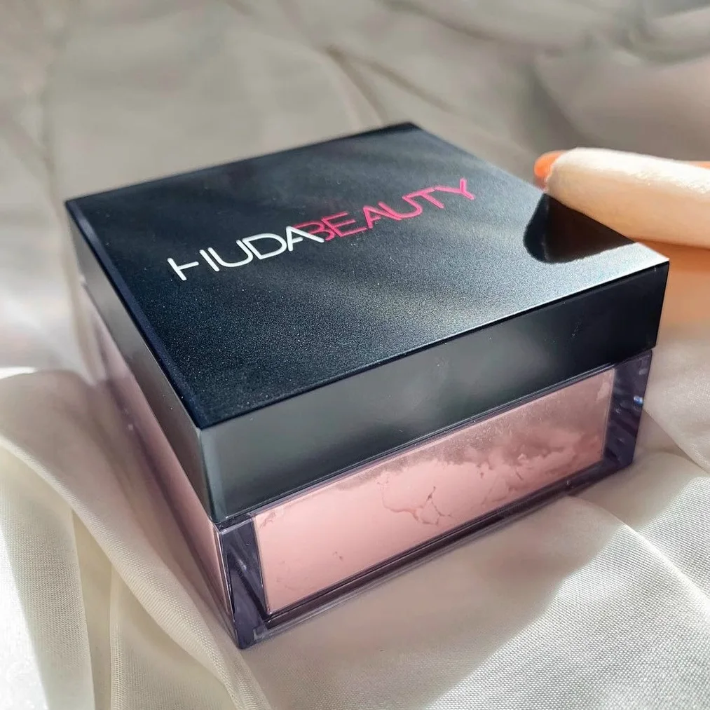 Huda Beauty pó solto para assa - Huda Beauty Makeup Bag avaliação e preço